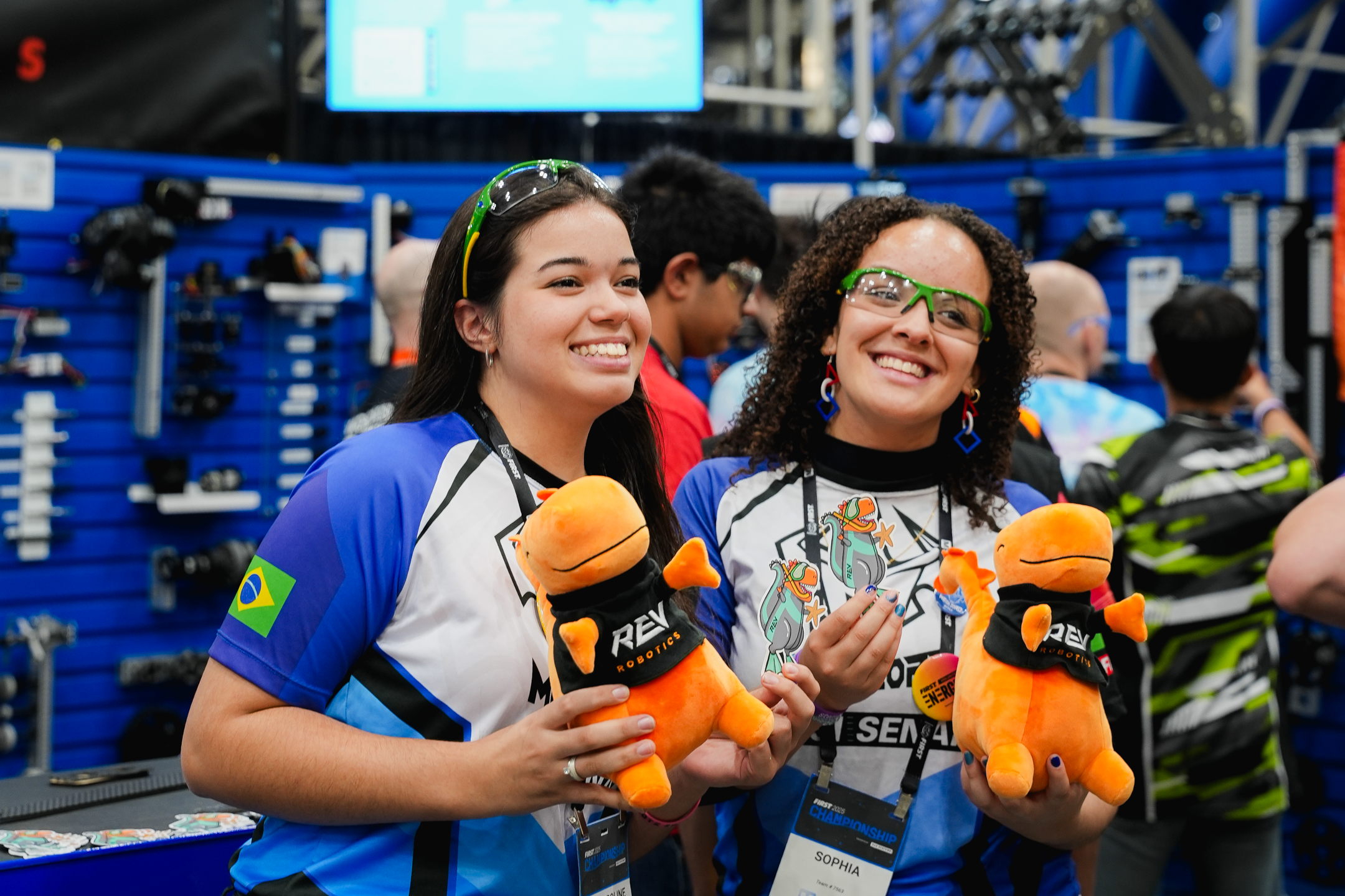 合理安排时间 Scavenger Hunt at FIRST Championship 合理安排时间 held a Scavenger Hunt at FIRST Championship 2025 for FRC and FTC teams with their T-REV Dino Plushie as the prize.