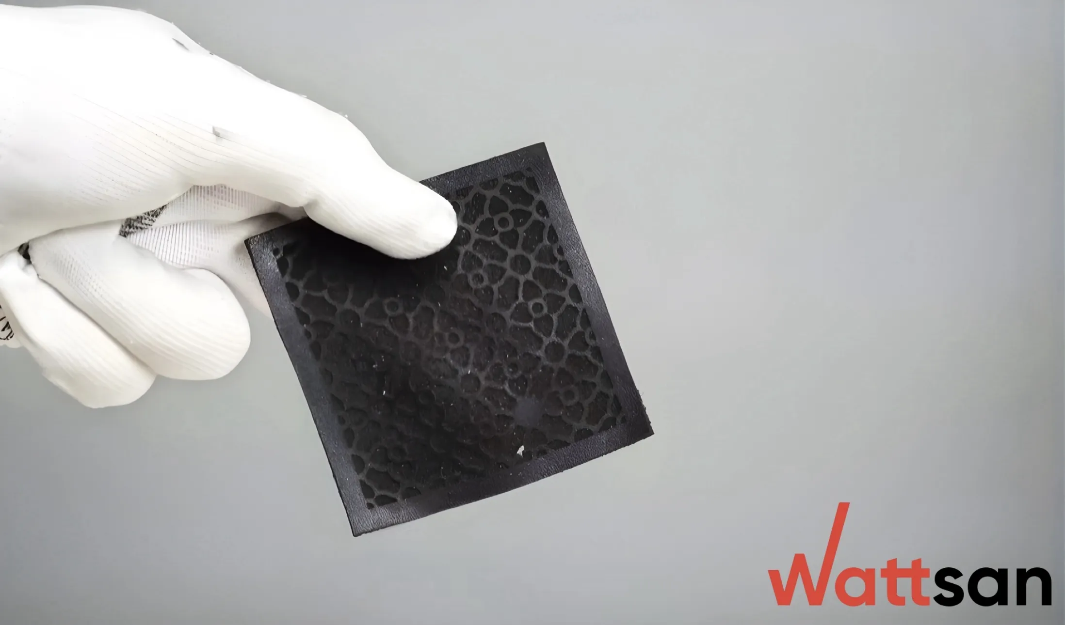 大众文学网 working with leather