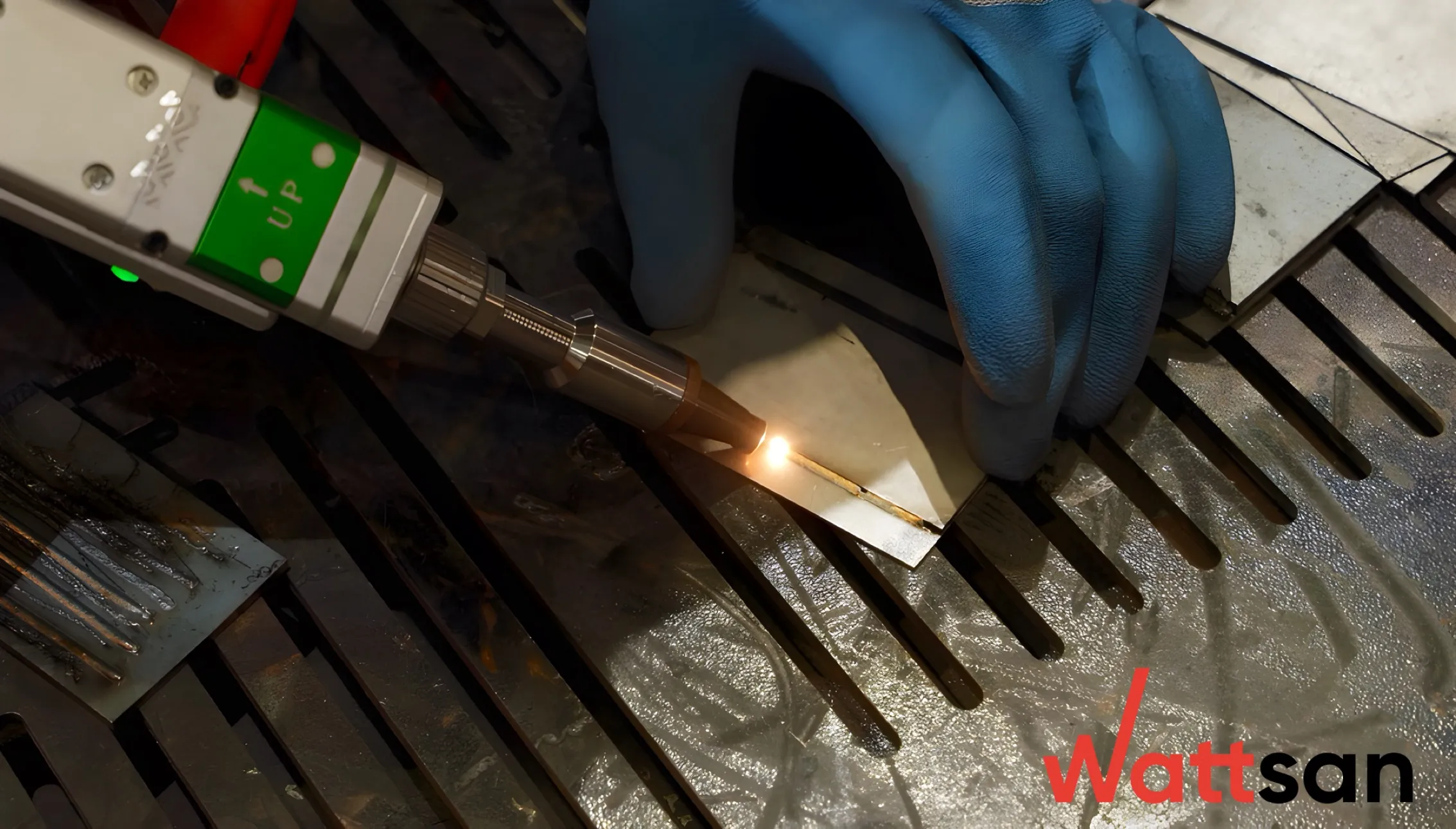 越南毛片基地 welding metals