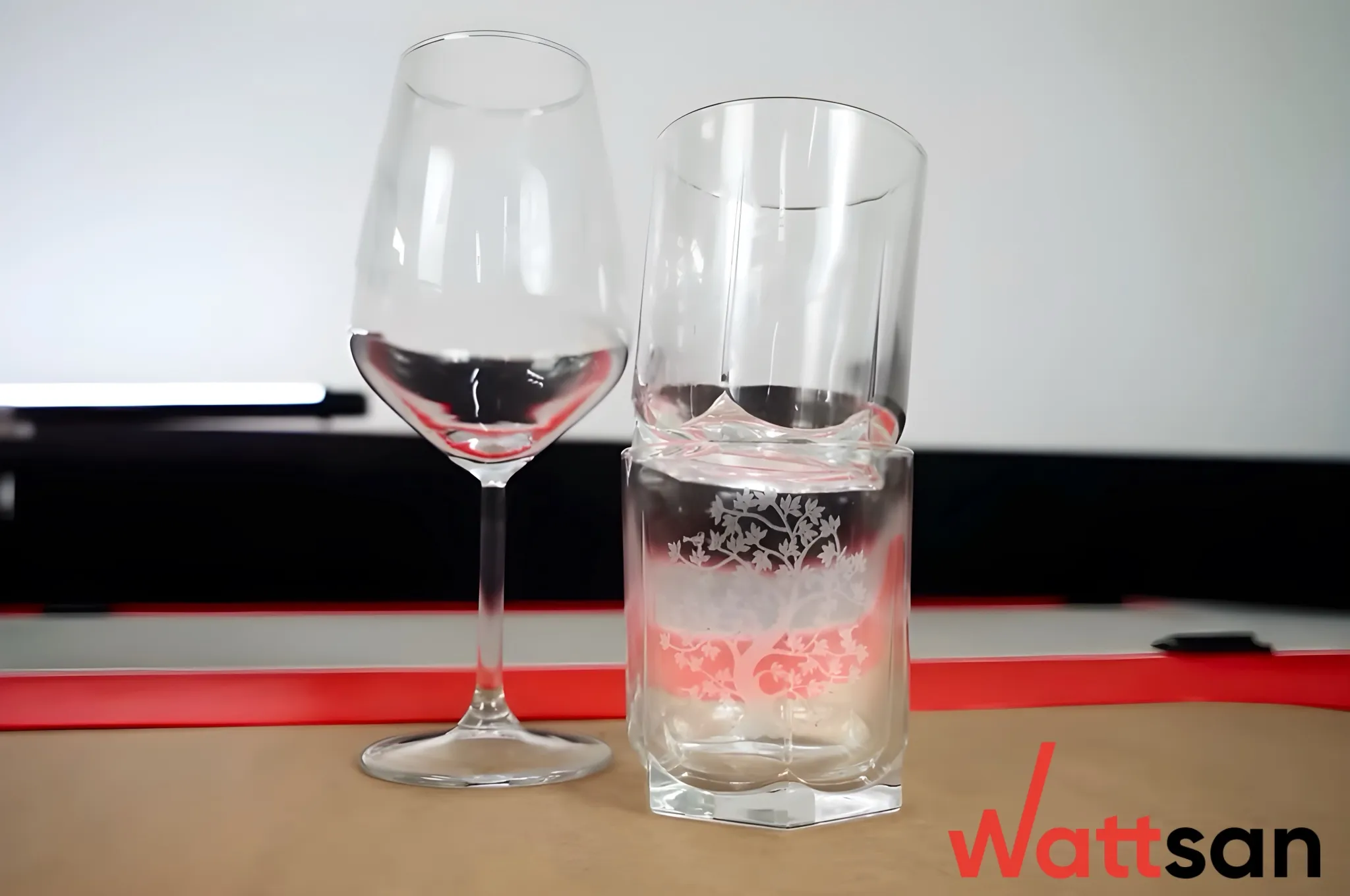 多人交换做爰 engraving cylindrical objects