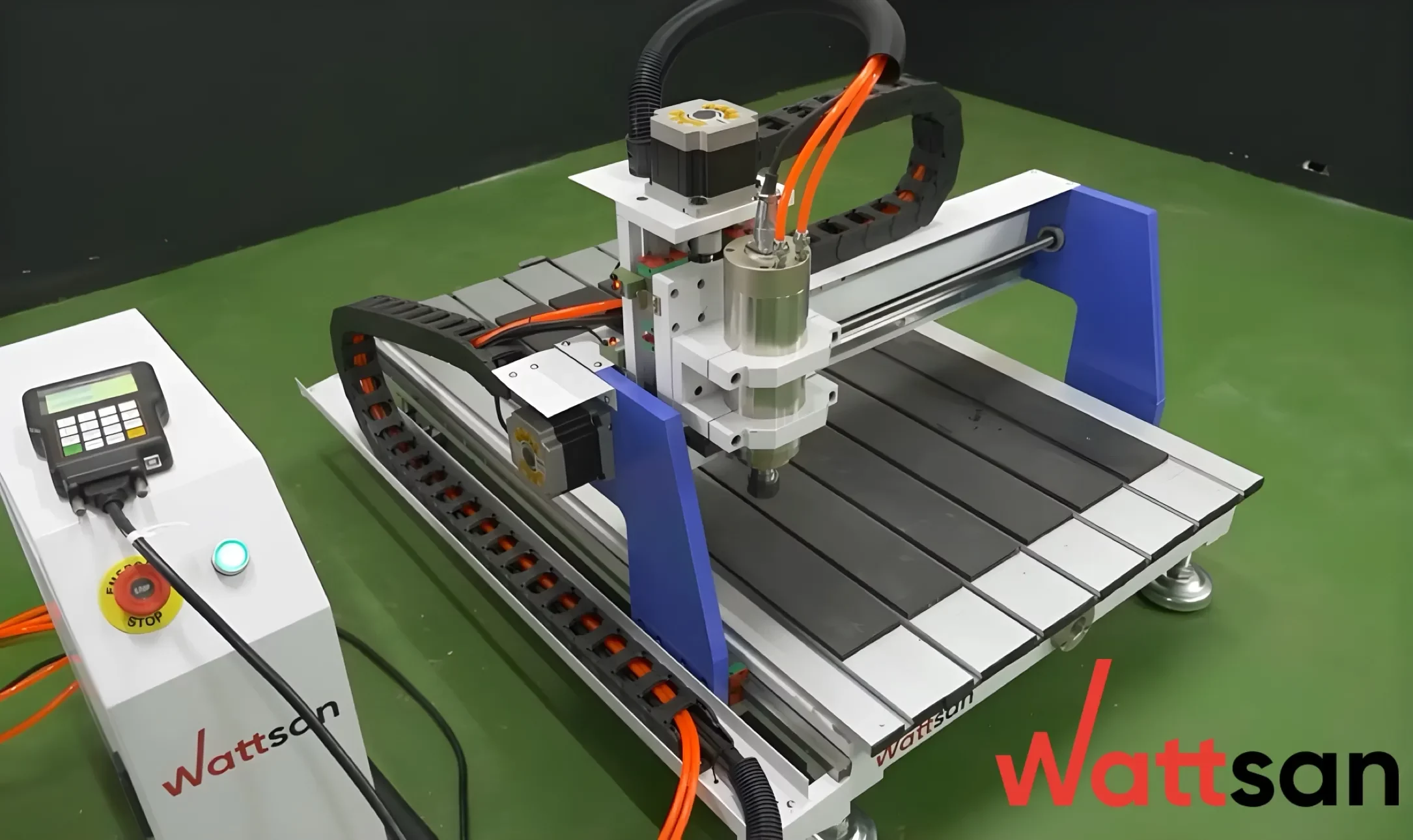 在车子颠簸中进了老师的身体 what is CNC router