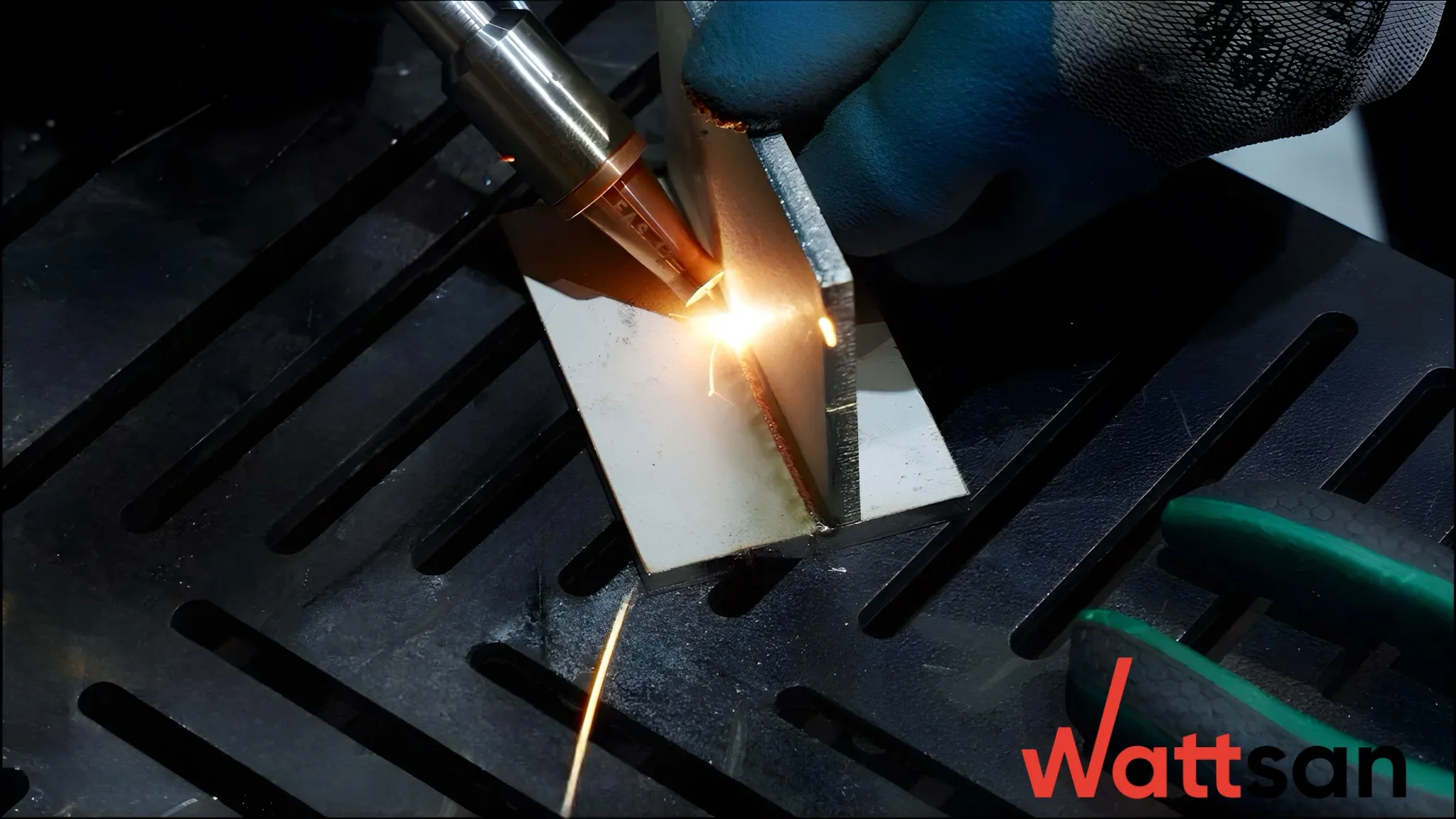 小s货又想挨c了叫大声点 laser welding stainless steel