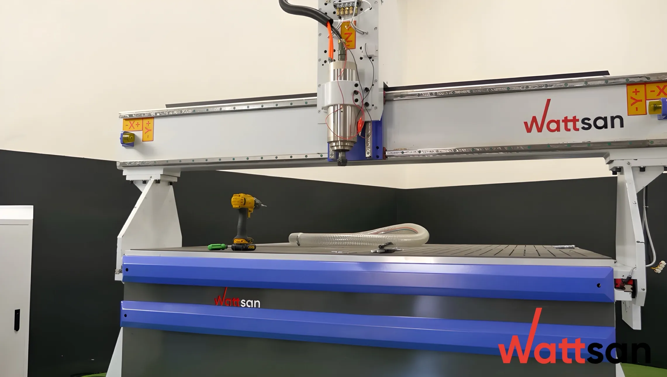 做的时候为什么一加速就会叫 connecting CNC router