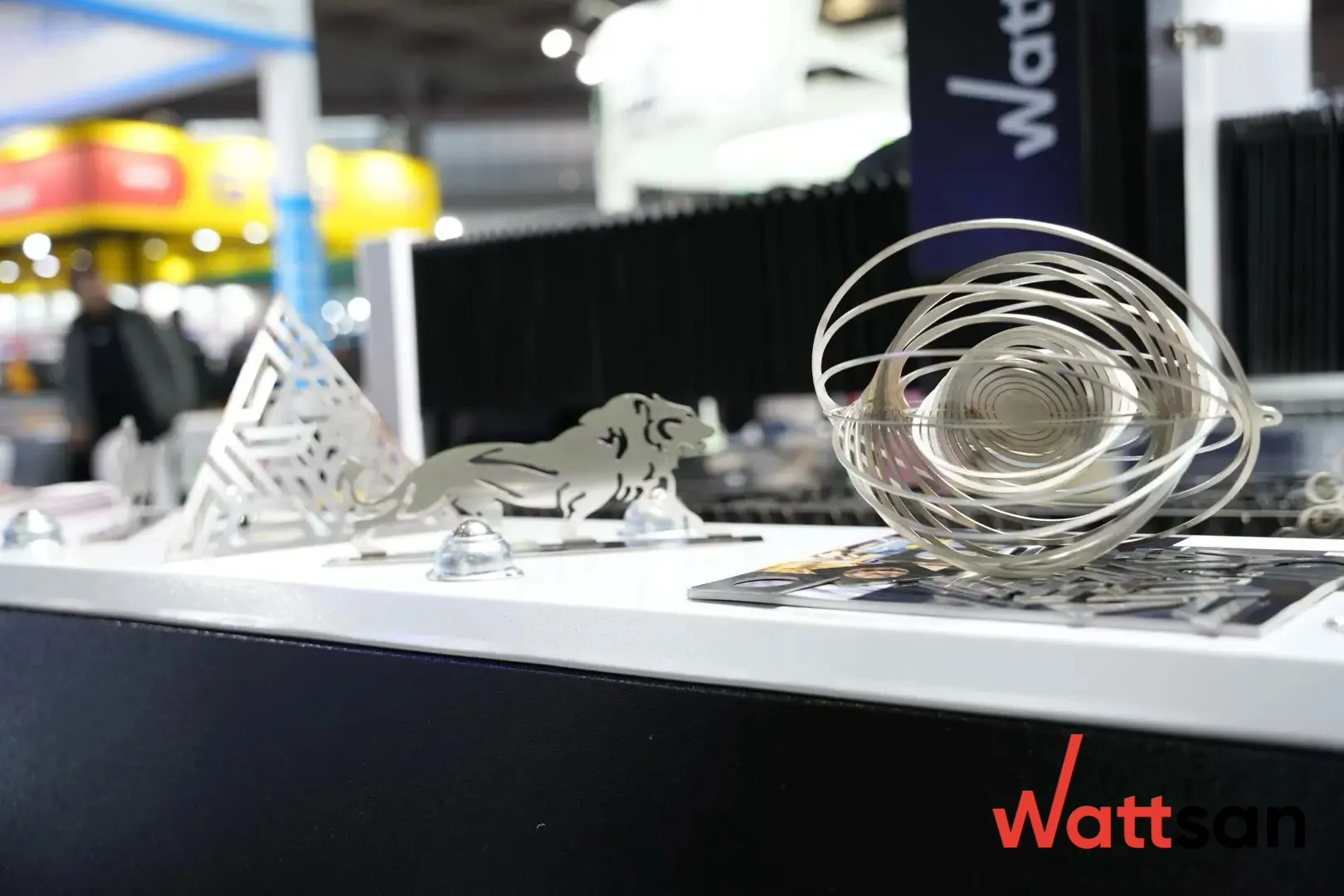 芭乐视频app下载 laser cutting of aluminium