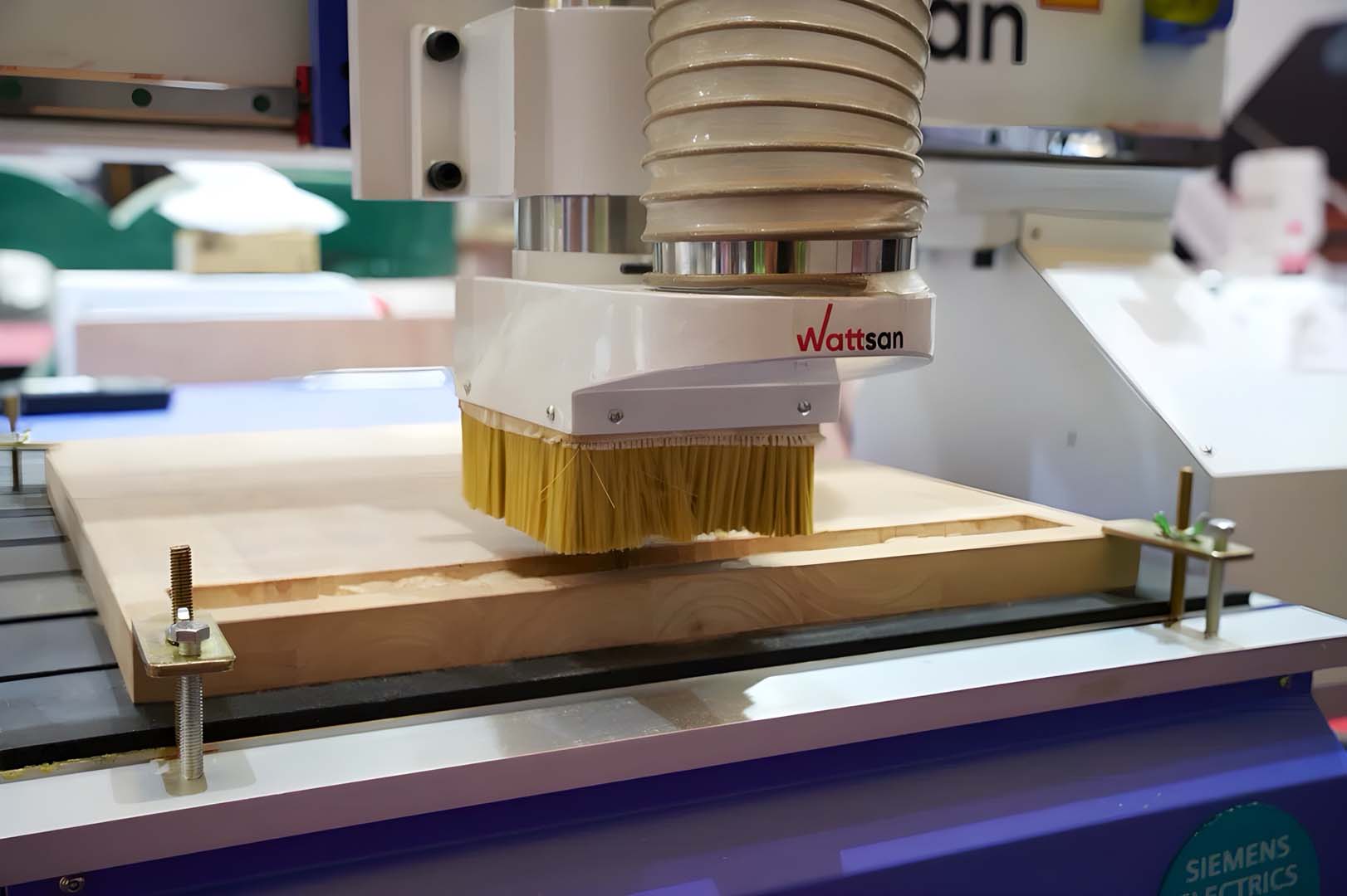 日式按摩 expensive or cheap CNC