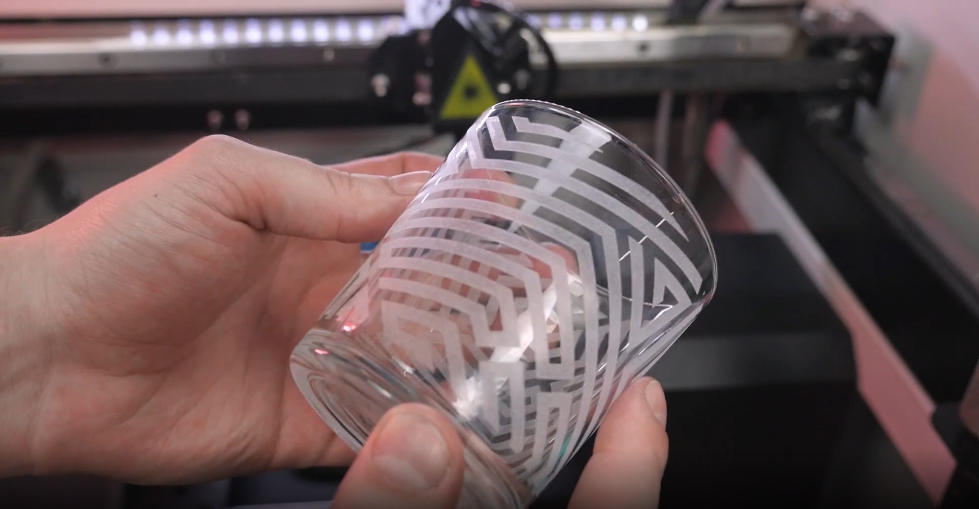 how to engrave glass