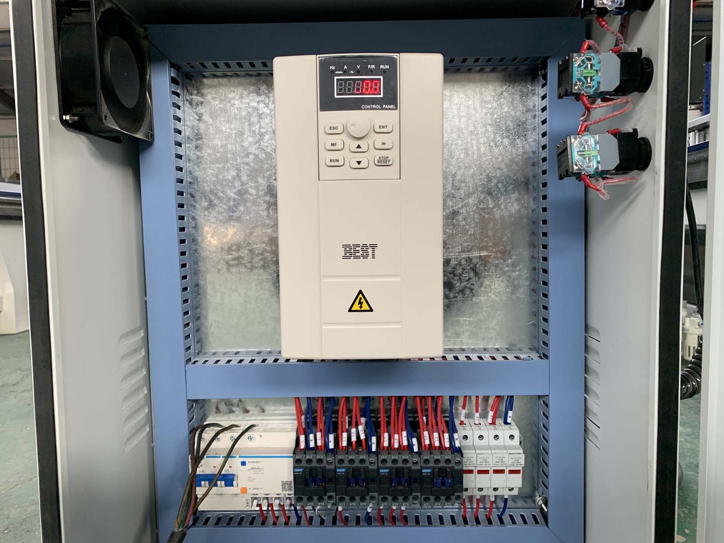 狂欢派对 inverter for CNC router